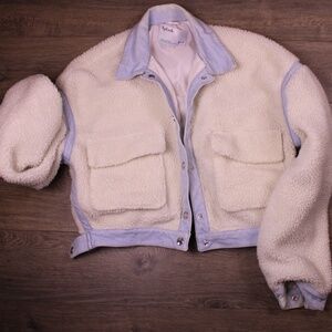0411 Splash Denim Wear Cream Sherpa Jacket with Light Blue Trim – Size L